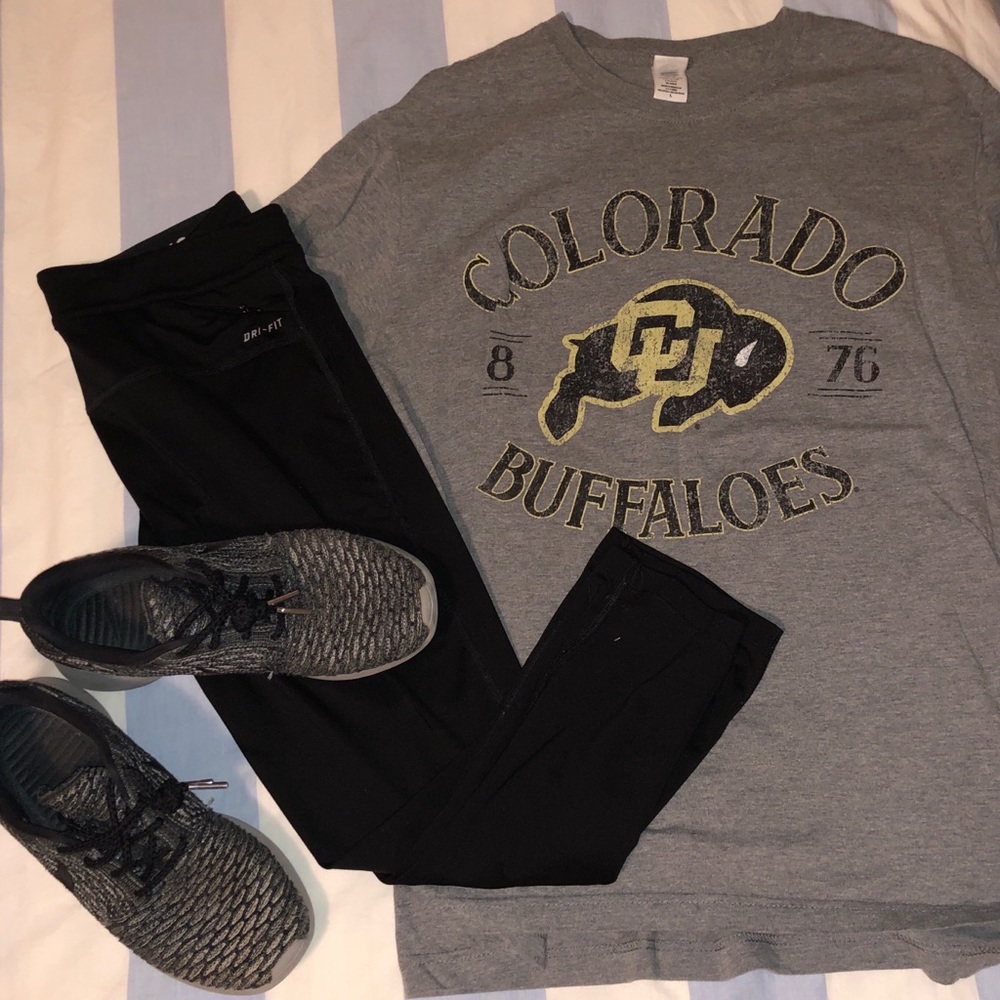 Gray CU Buffs T-shirt!